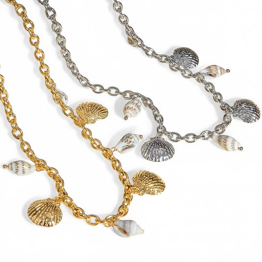 SHELLY CHARM NECKLACE