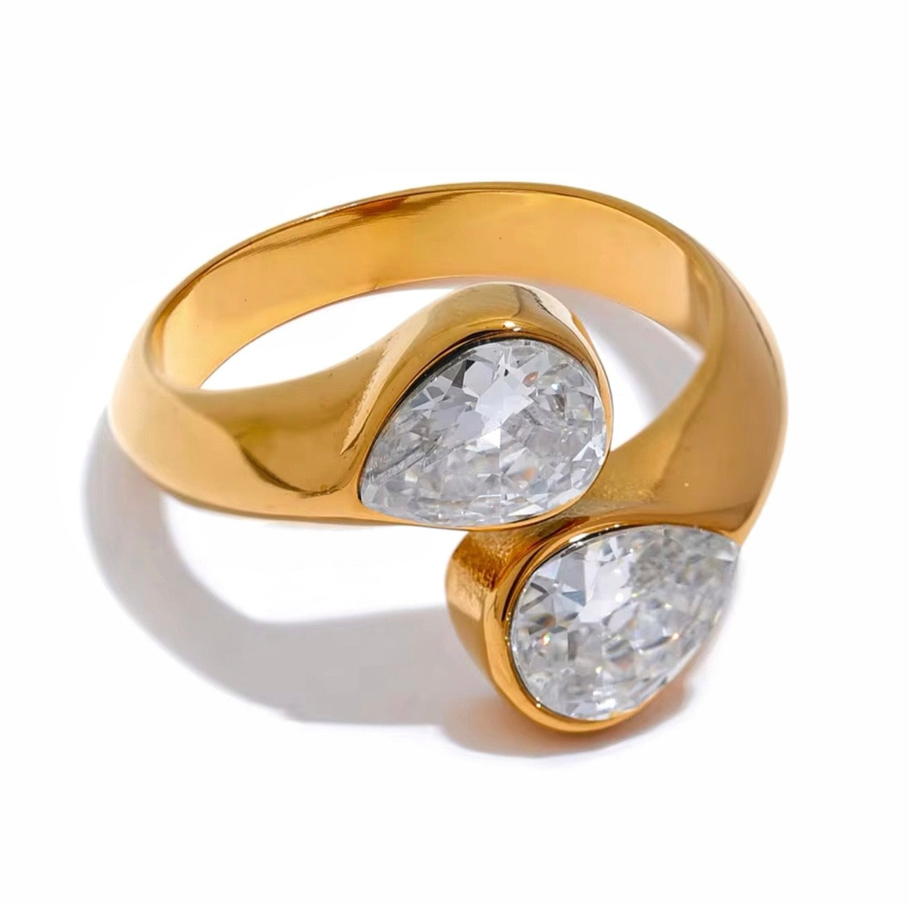 TWISTED GEM RING