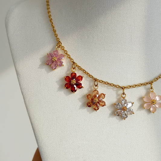 FLOWER POWER CHARM NECKLACE