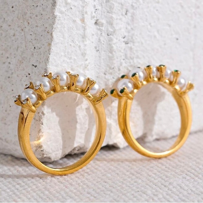 THE QUEEN RING