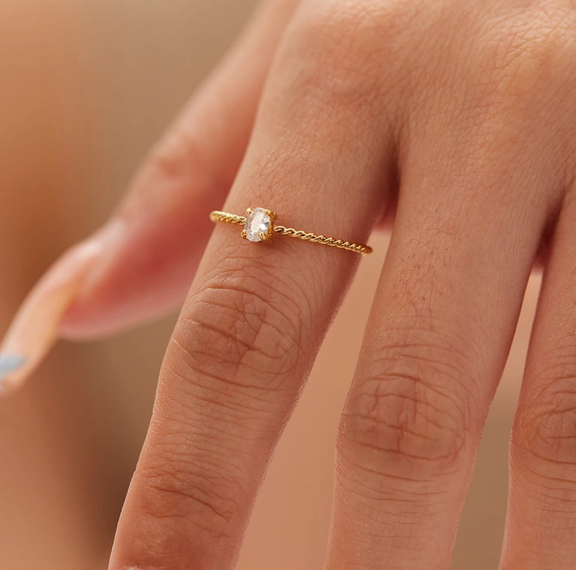 EFFORTLESS RING