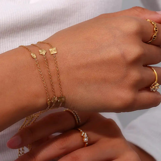 SHE'S CLASSY OVAL BRACELET