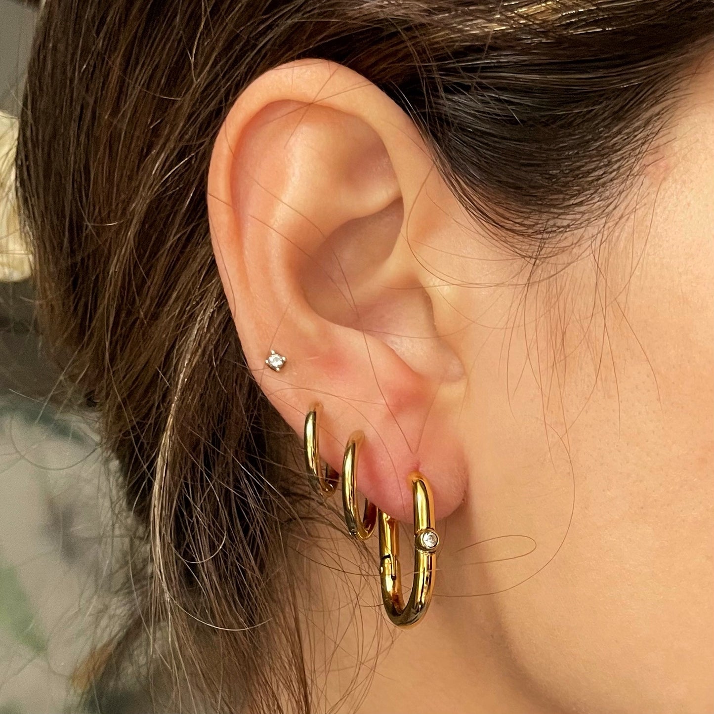 GOLD CYRSTAL OVAL HOOPS