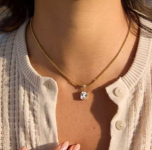 ON REPEAT NECKLACE