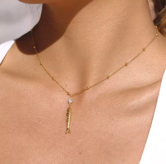 CAUGHT ONE NECKLACE