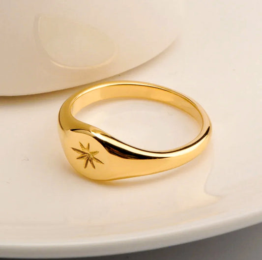 STAR SIGNET RING