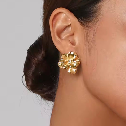 PICKING FLOWERS EARRINGS