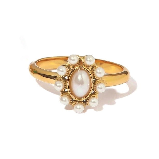 OVAL STUDDED RING