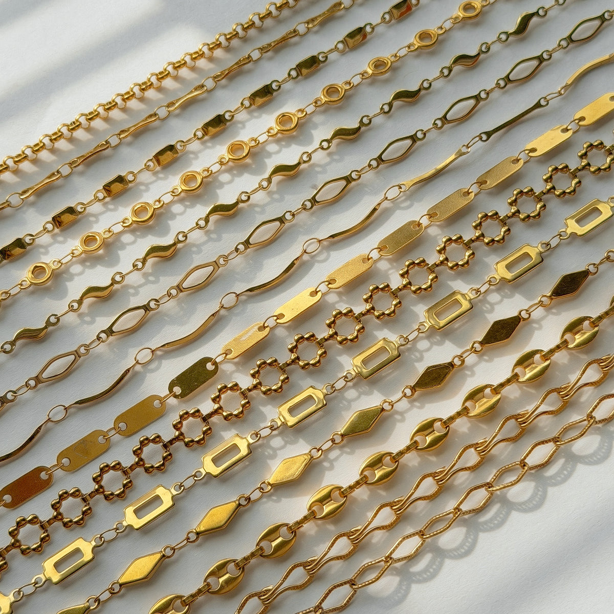 THIN CLEARANCE CHAINS