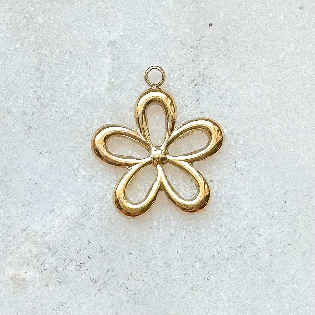 FLOWER OUTLINE CHARM