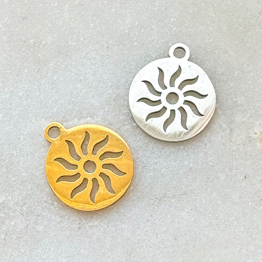 CIRCLE SUN CHARM