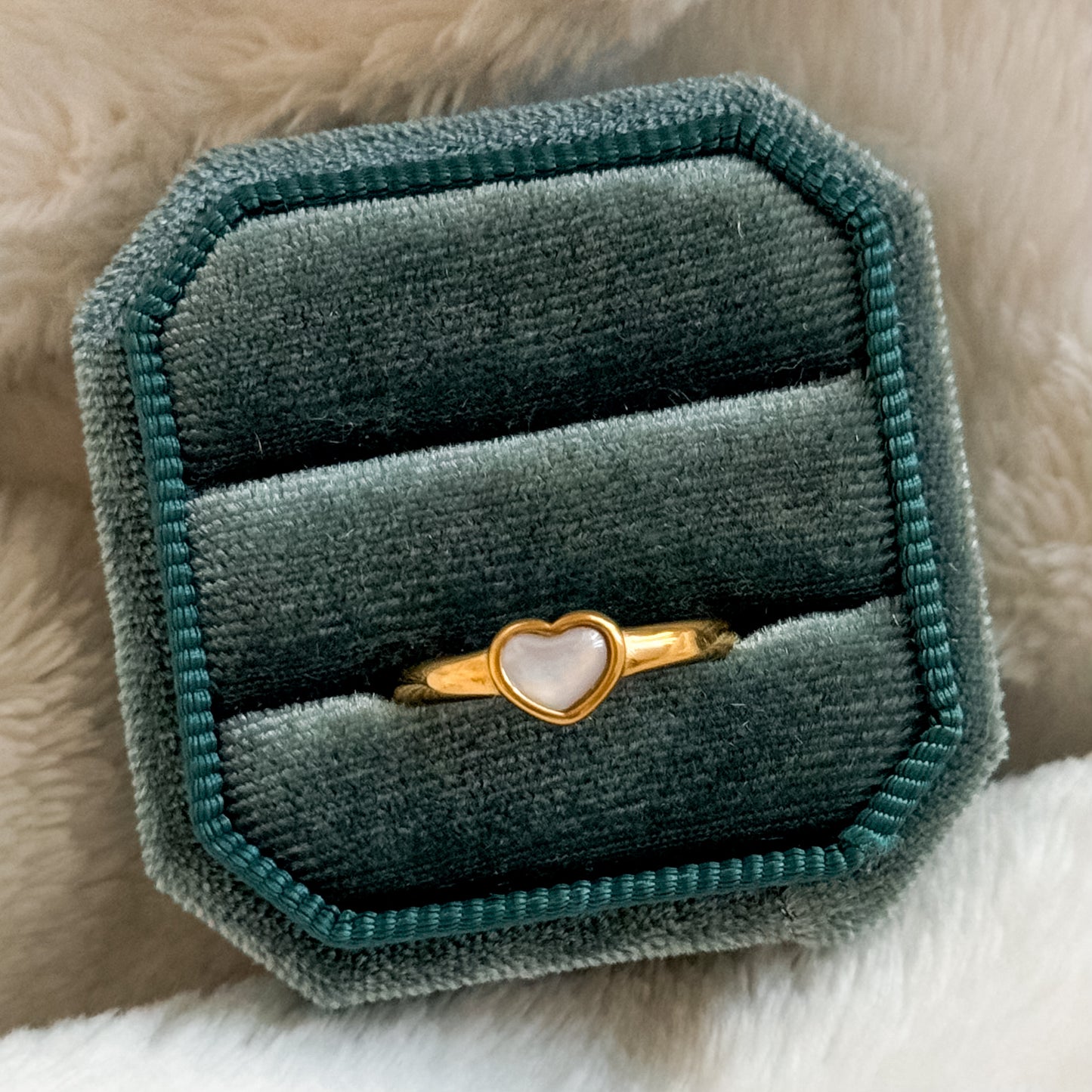 PEARL HEART RING