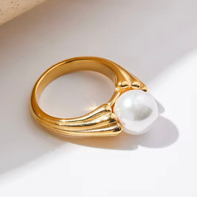 MERMAID PEARL RING