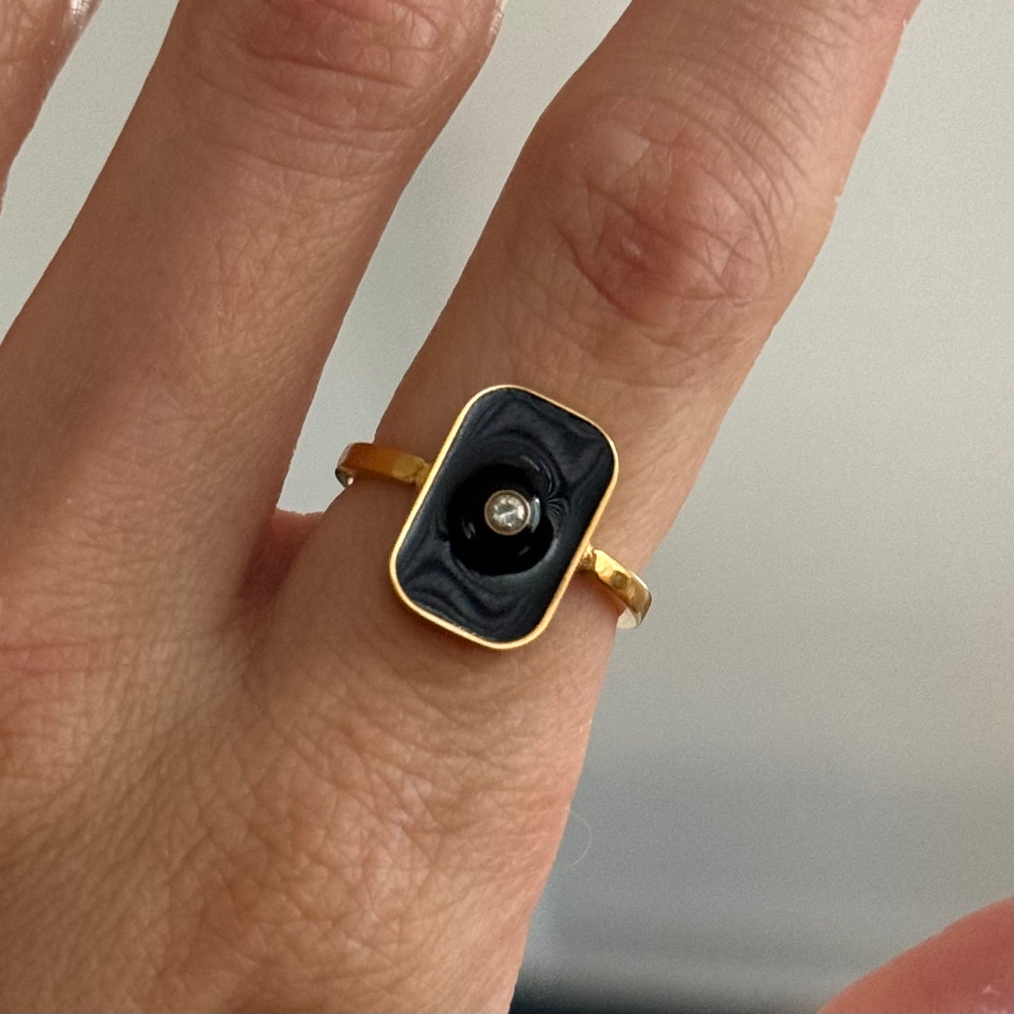 BLACK CZ RING