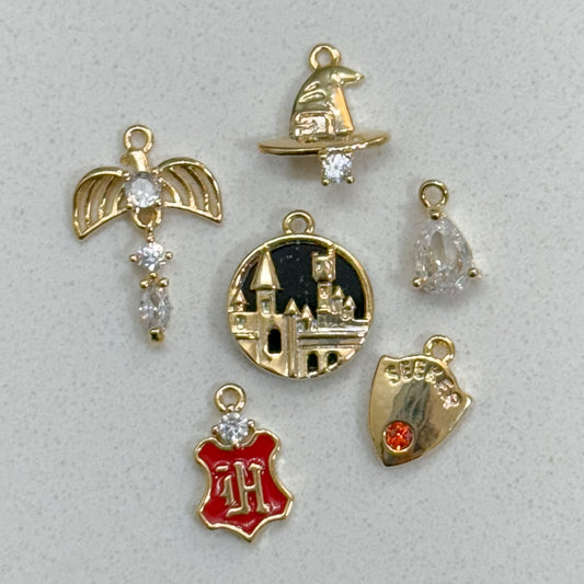 HOGWARTS CHARM SET