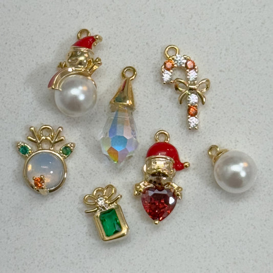 CHRISTMAS CHARM SET