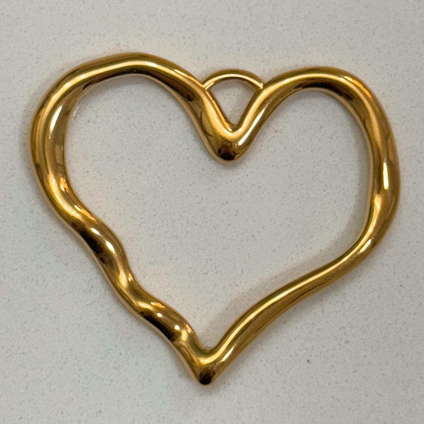 HEART OUTLINE CHARM