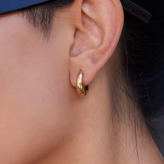 ON THE GO HOOP EARRINGS