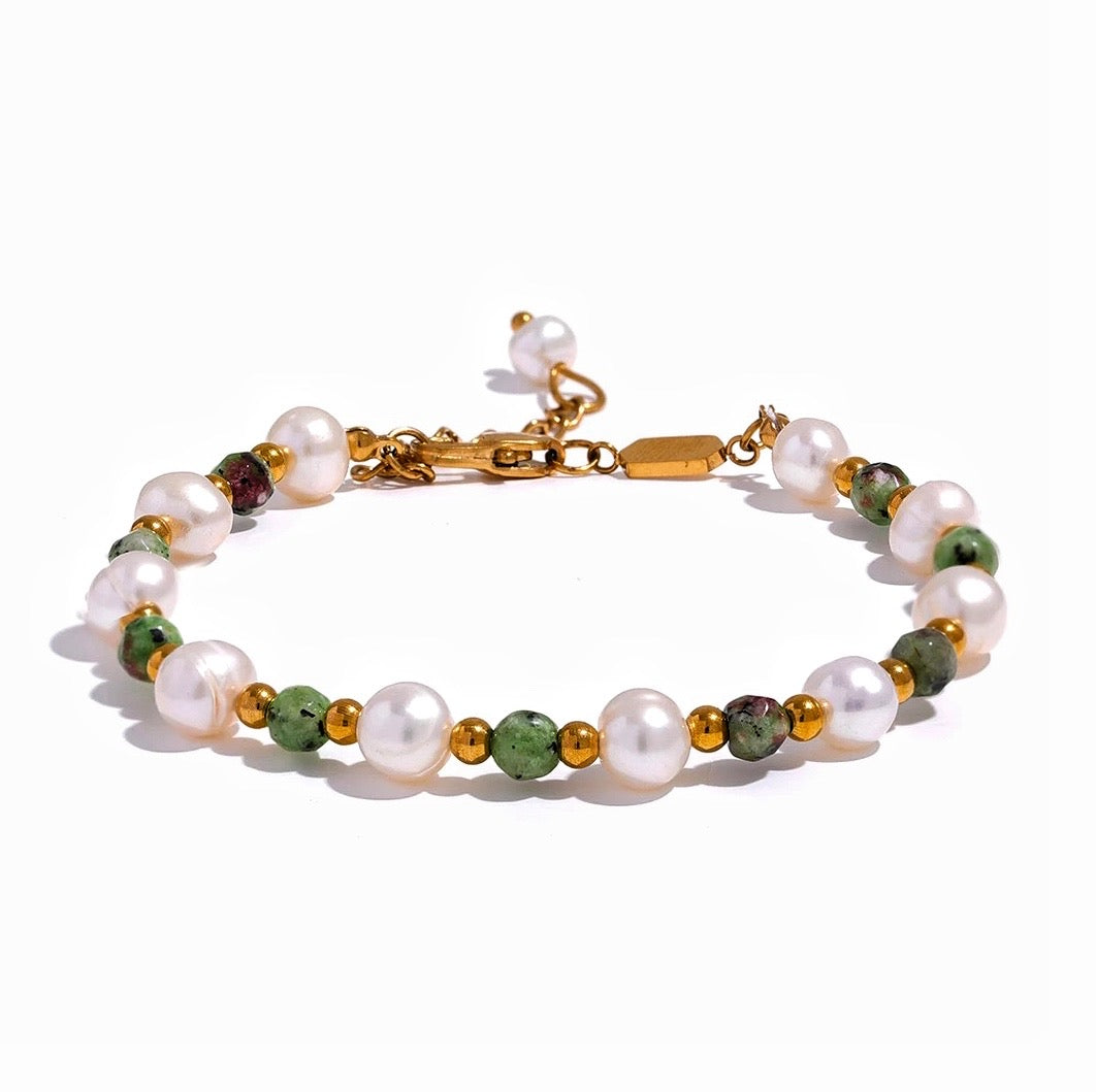 GREEN PEARL BRACELET