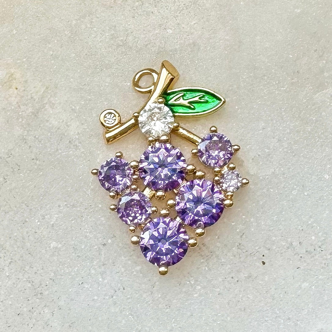 GRAPES CHARM