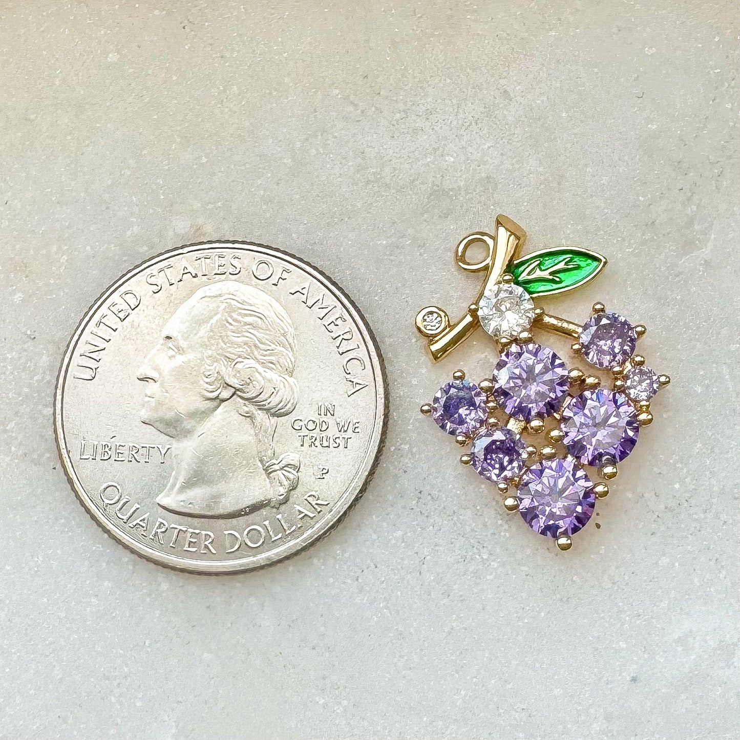 GRAPES CHARM