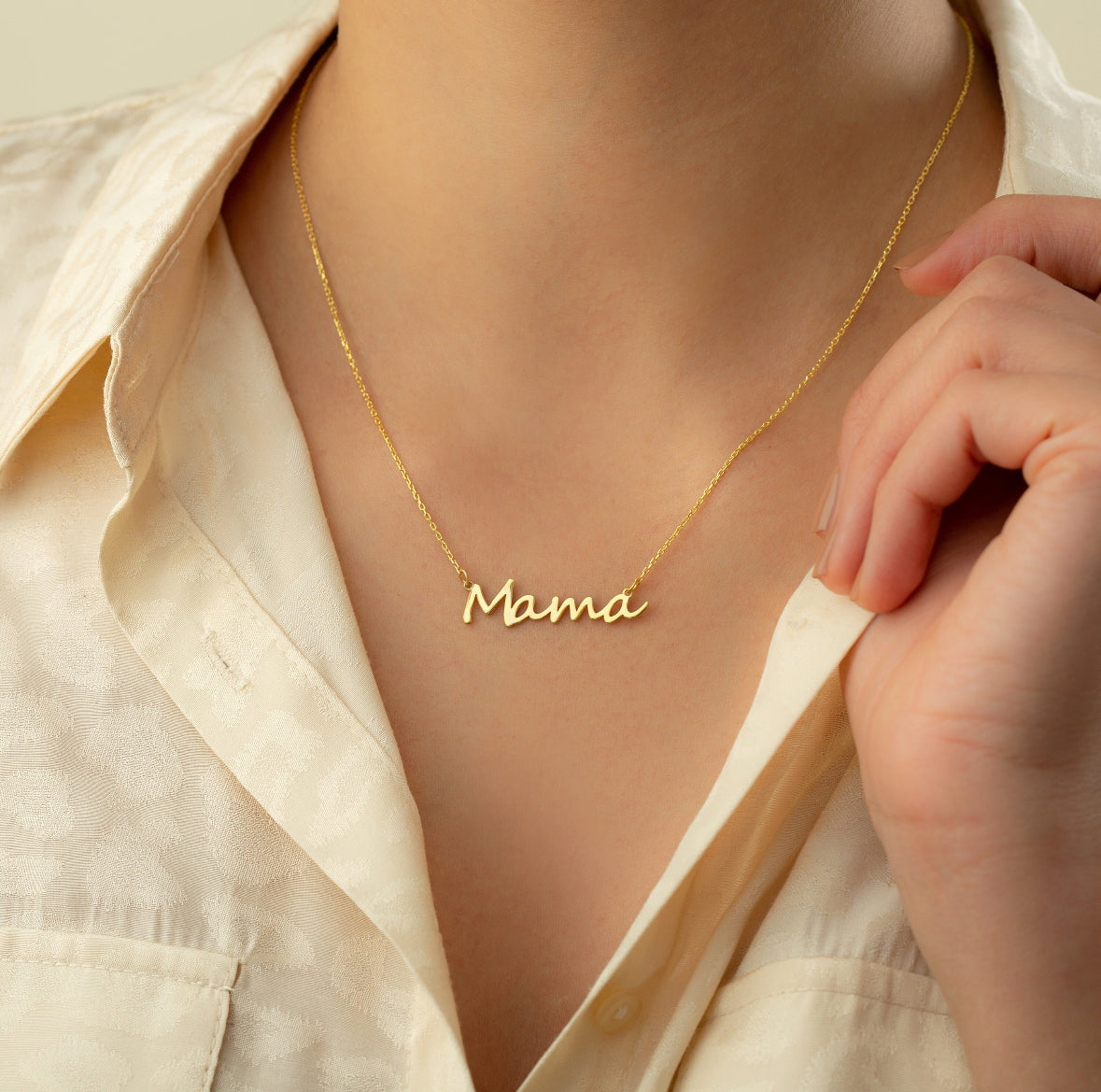 MAMA NECKLACE