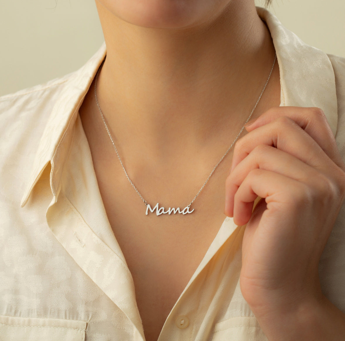 MAMA NECKLACE