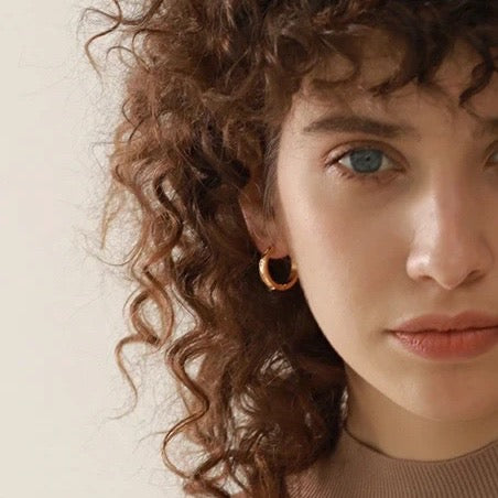 DAINTY CZ HOOPS