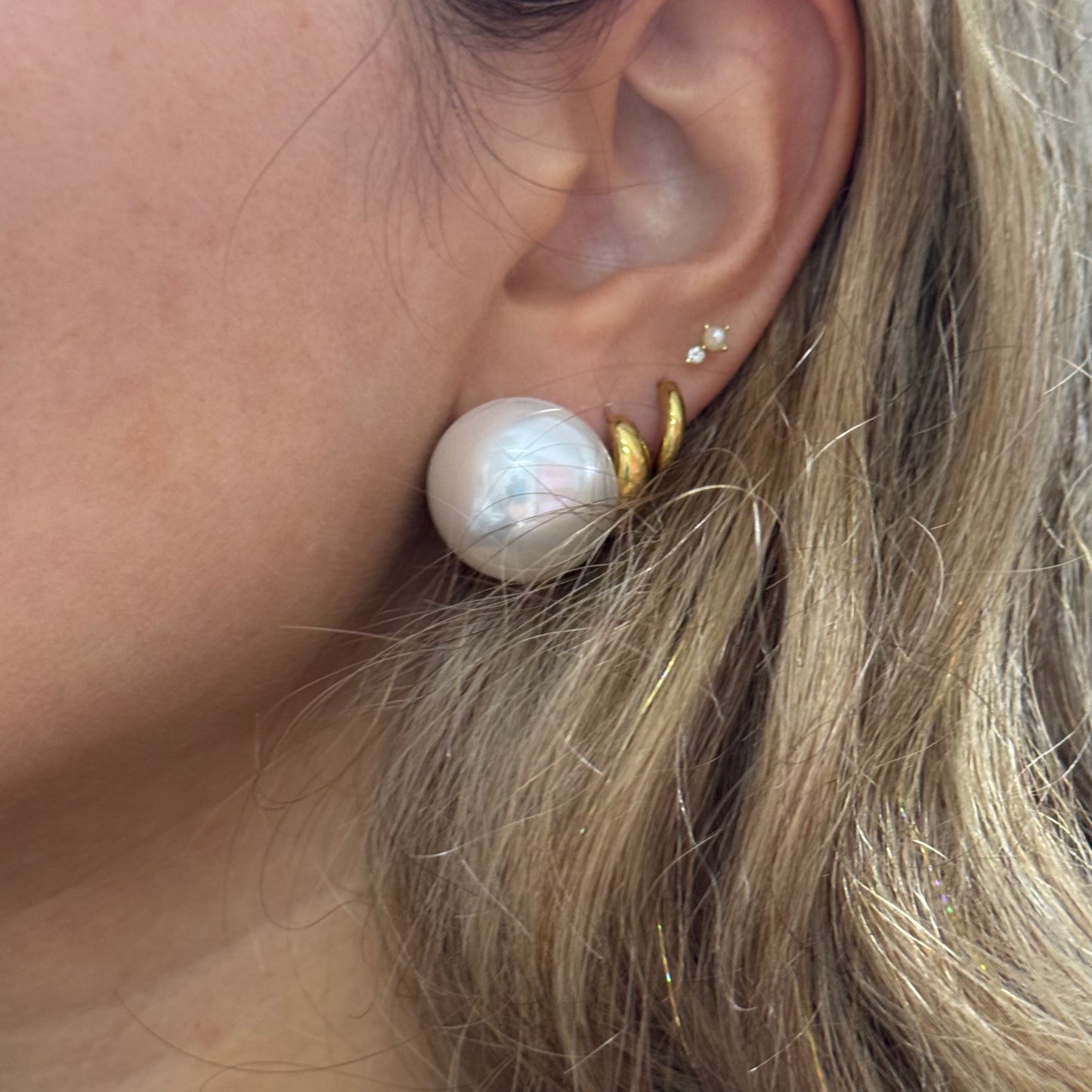 GALA PEARL STUD EARRINGS