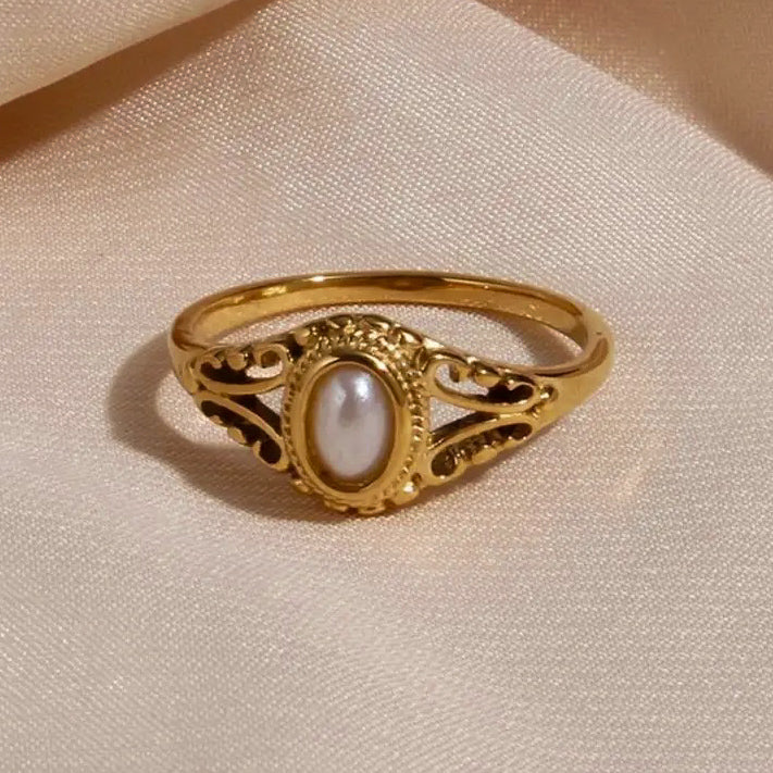 ELEGANT PEARL RING