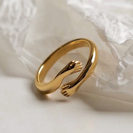 FINGER HUG RING