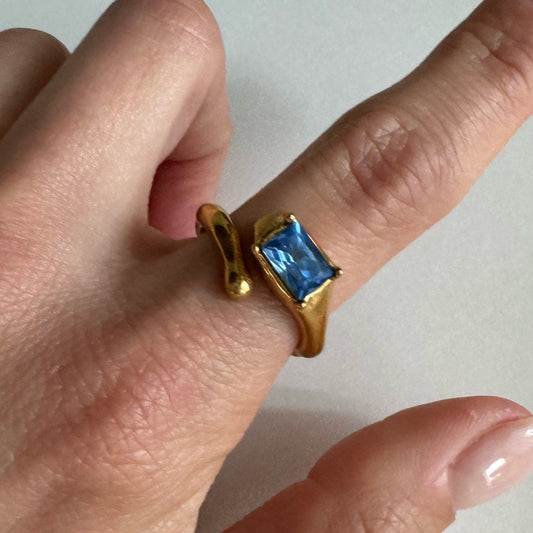 BLUE STONE WRAP RING