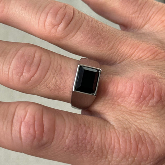 BLACK RECTANGLE RING