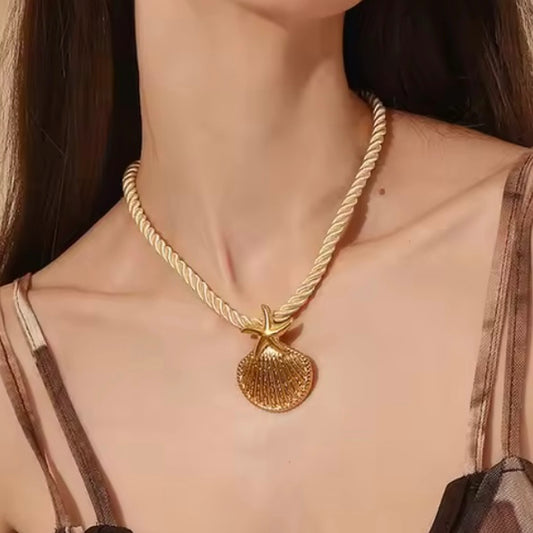 PUNTA CANA NECKLACE