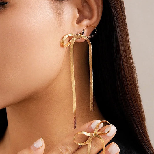 GOLD DROP BOW EARRING