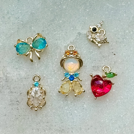 SNOW WHITE CHARM SET