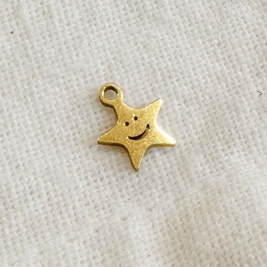 SMILEY STAR CHARM