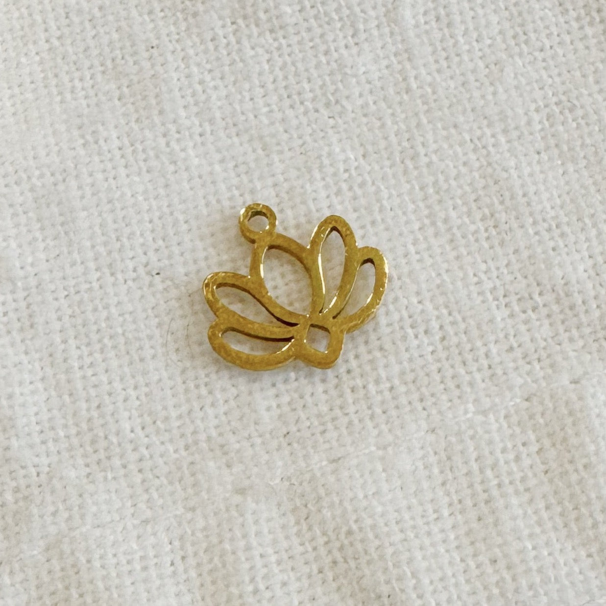 LOTUS FLOWER CHARM