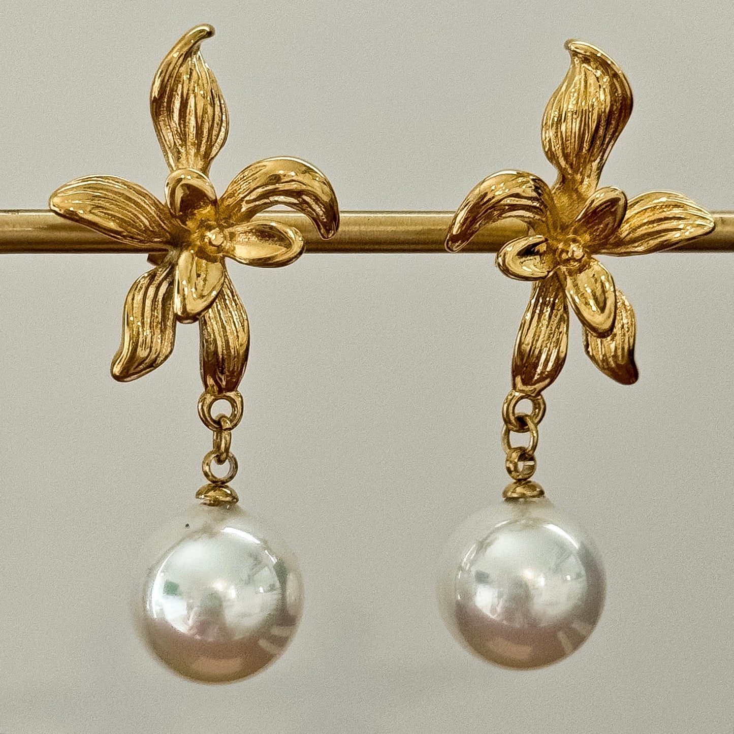 FLORAL PEARL EARRINGS