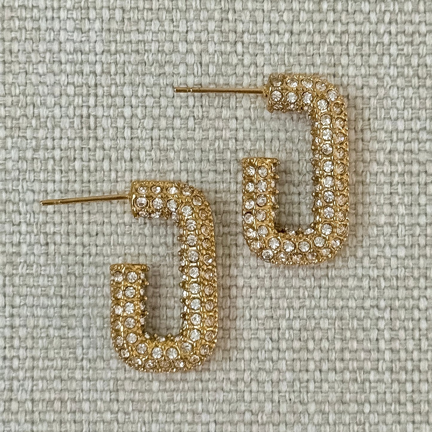 RETANGLE SPARKLE HOOP EARRINGS