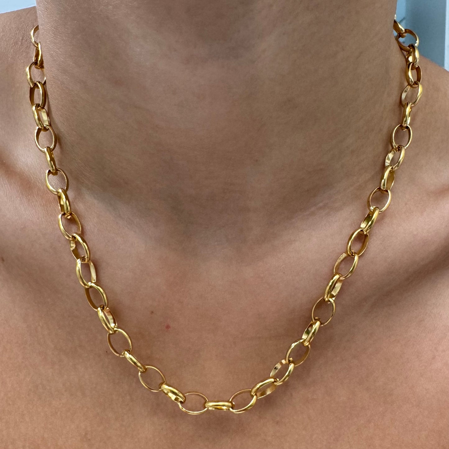 AVERY CHAIN