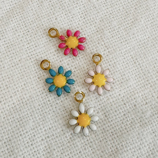 COLORFUL FLOWER CHARMS