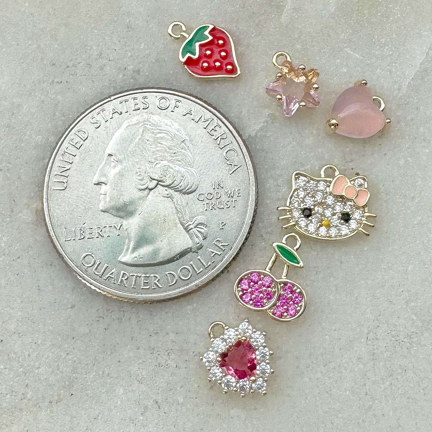 HELLO KITTY CHARM SET