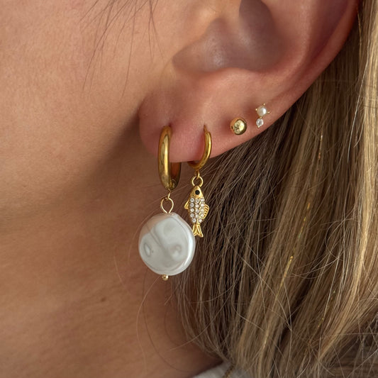 CIRCLE PEARL HOOP EARRINGS