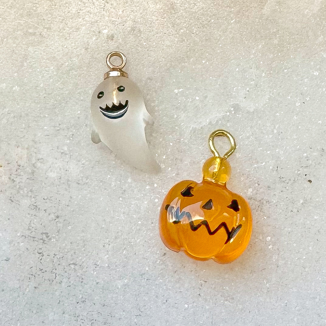 HALLOWEEN CHARM