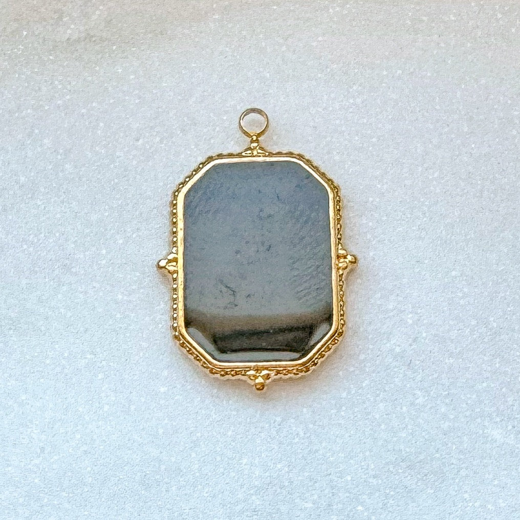 BLACK VINTAGE CHARM