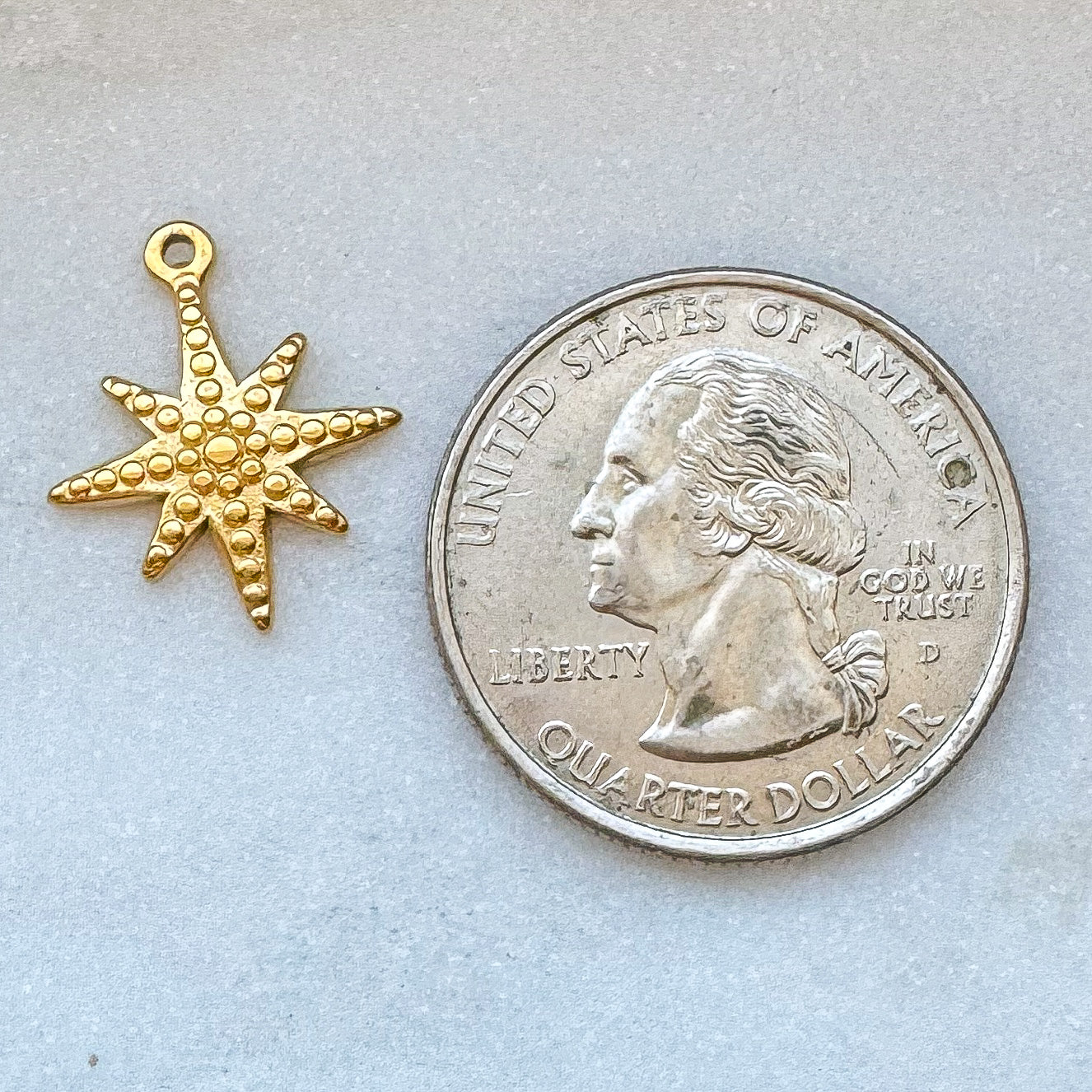 DOTTED STAR CHARM