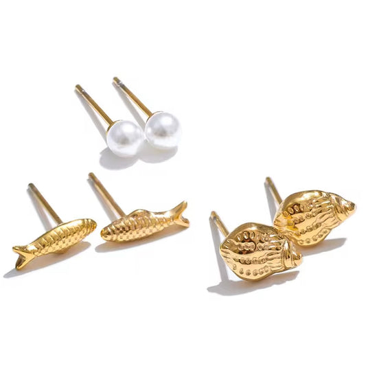 SHE'S A CATCH EARRING SET