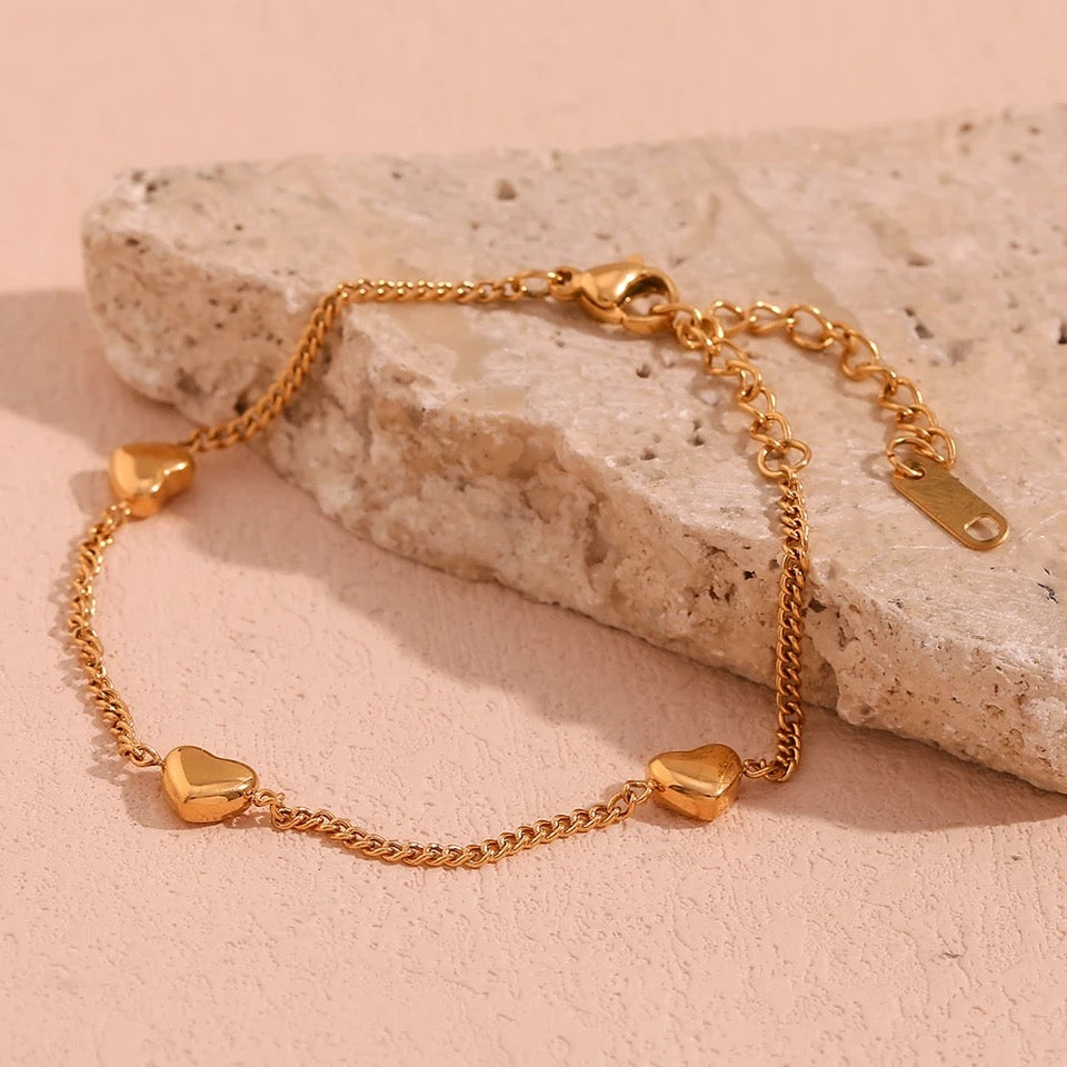 HEART OF GOLD BRACELET