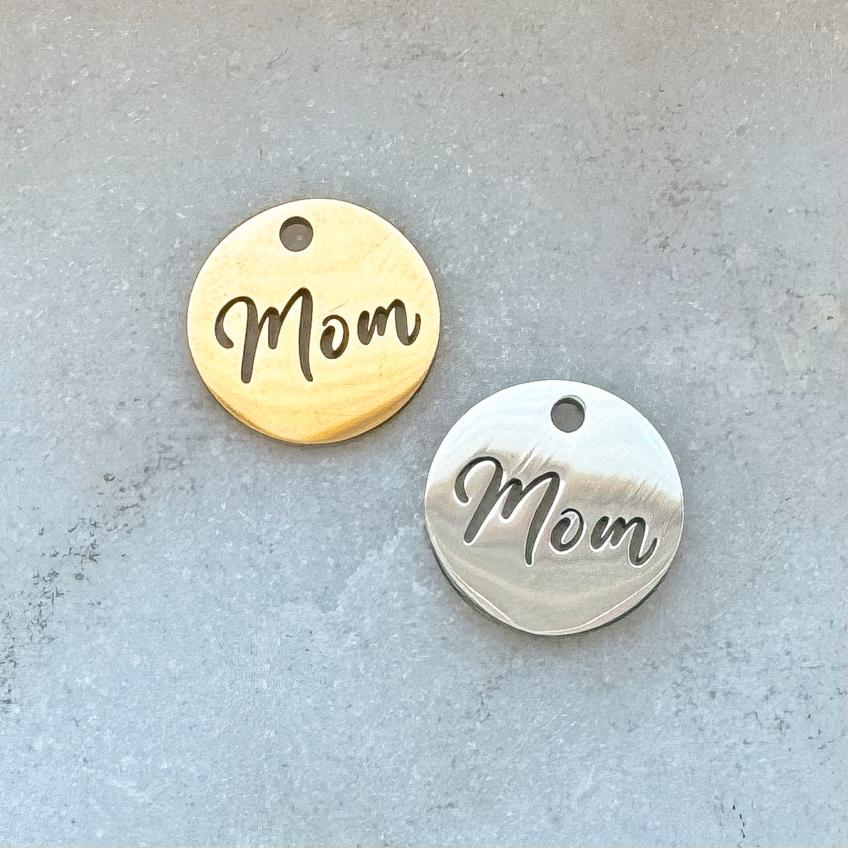 MOM CHARM